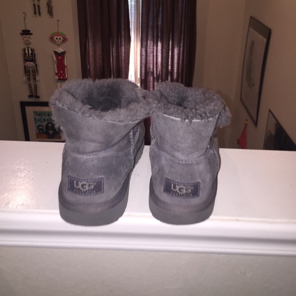 Uggs - Picture 3 of 3