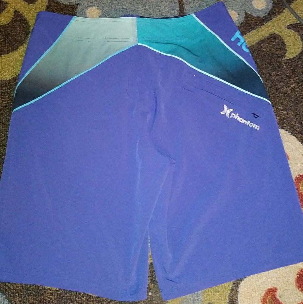 Hurley phantom board shorts - Picture 2 of 4