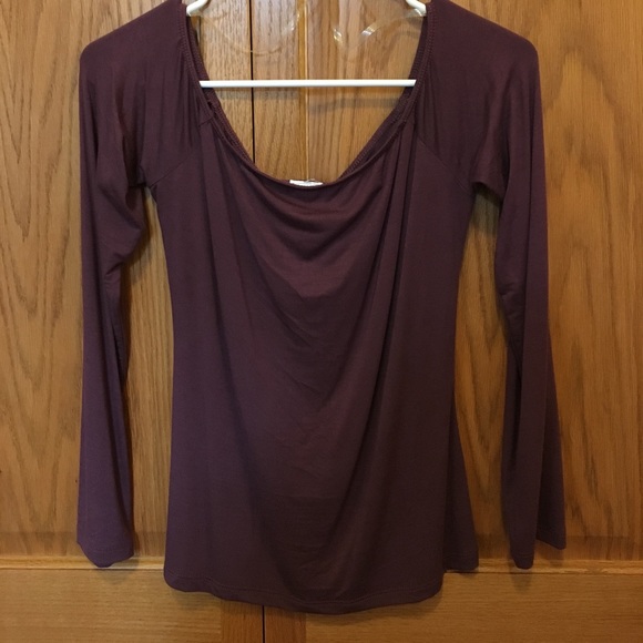 (SOLD) Maroon burgundy off the shoulder top - Picture 5 of 6