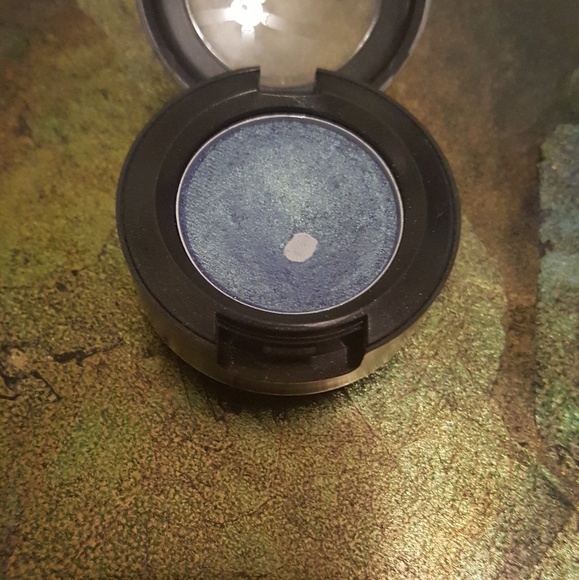 MAC "Tilt" Eyeshadow- Open to Trade! - Picture 2 of 7