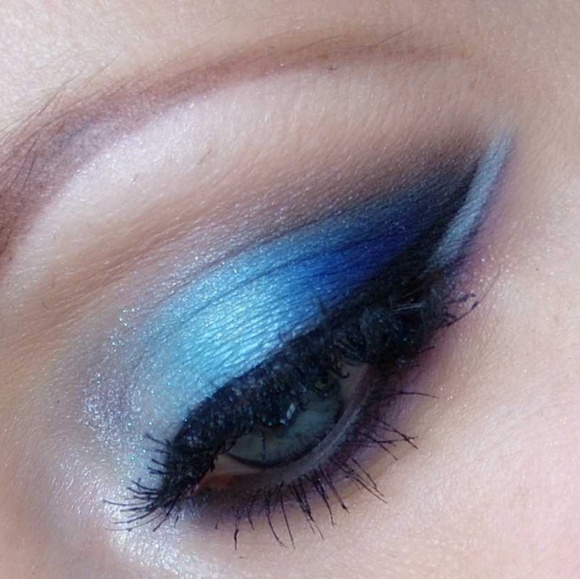 MAC "Tilt" Eyeshadow- Open to Trade! - Picture 6 of 7