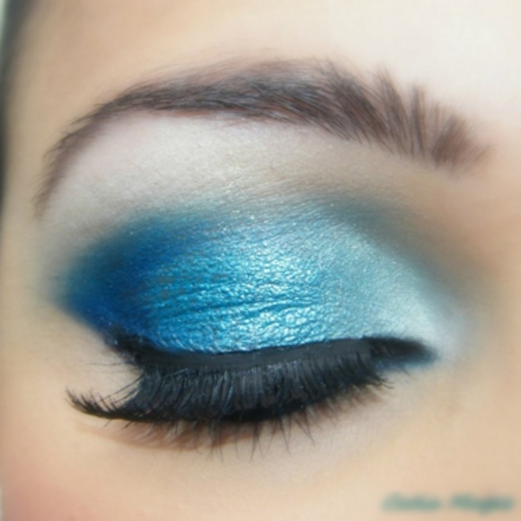 MAC "Tilt" Eyeshadow- Open to Trade! - Picture 7 of 7