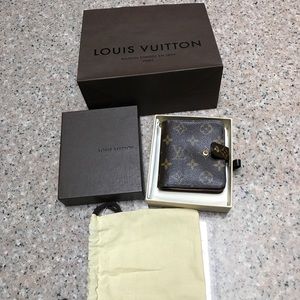 Louis Vuitton ladies wallet