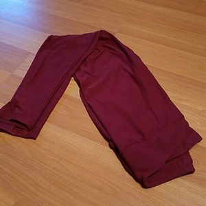 Lularoe OS solid Leggings color burgundy