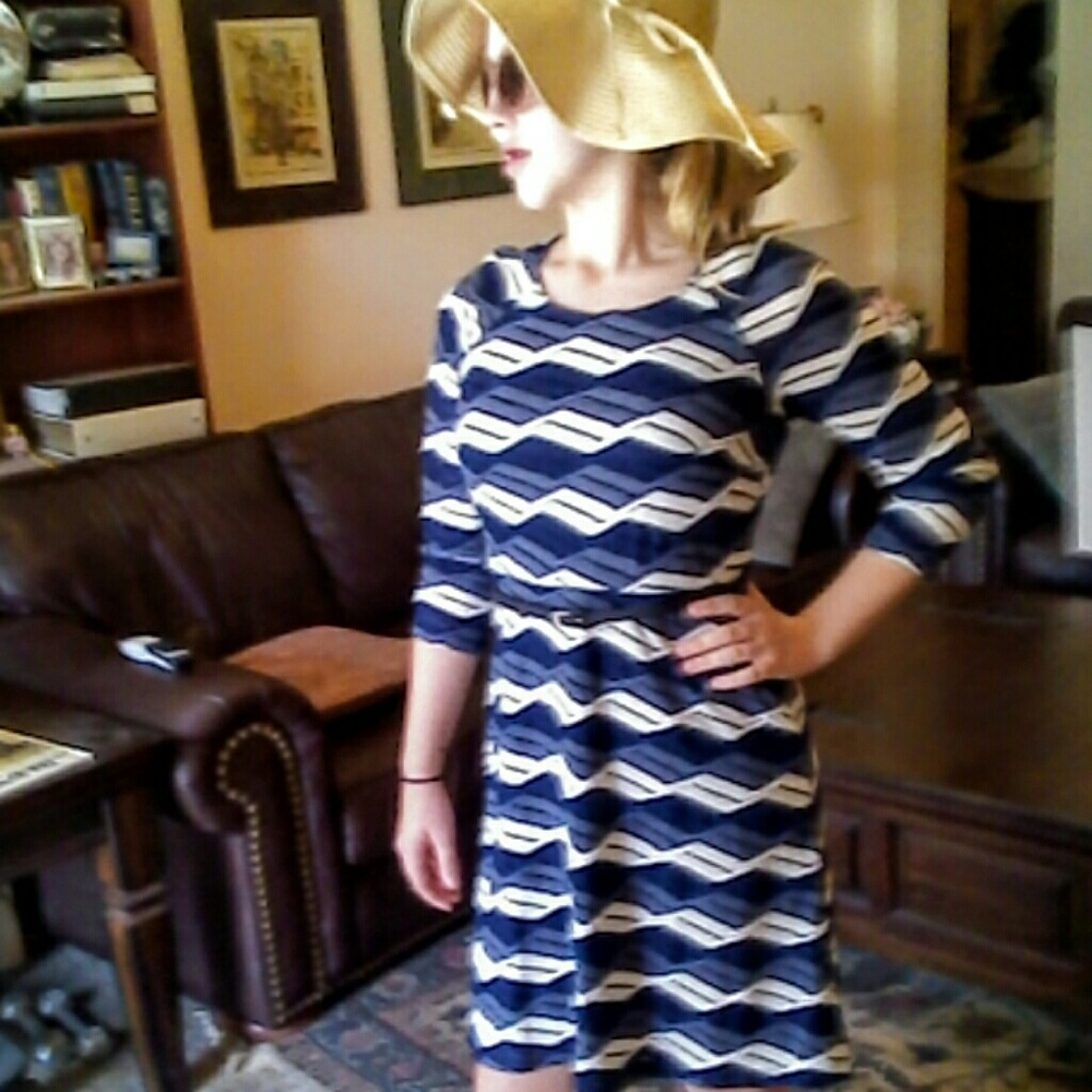 🌺 Beige by eci Asymetrical Patterned Dress