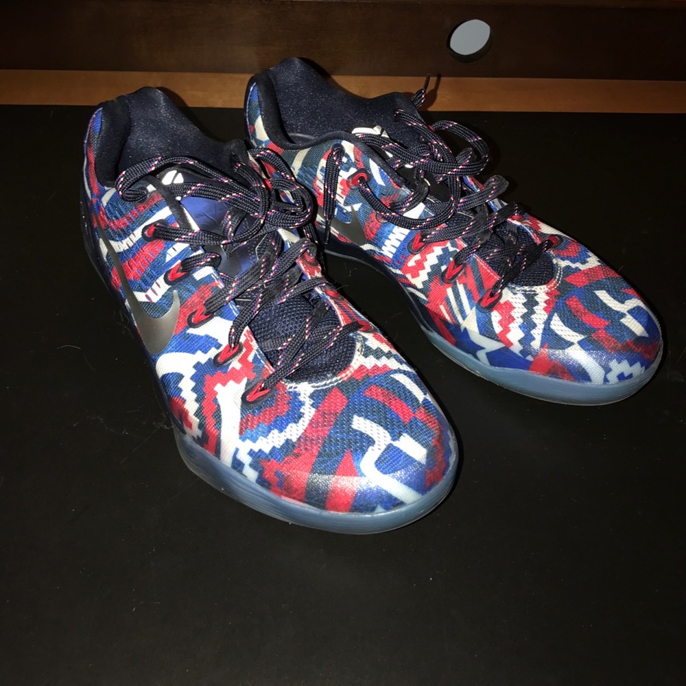 Nike Kobe 9 Independence Day basketball sneakers