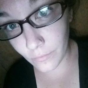 Meet your Posher, Caitlin