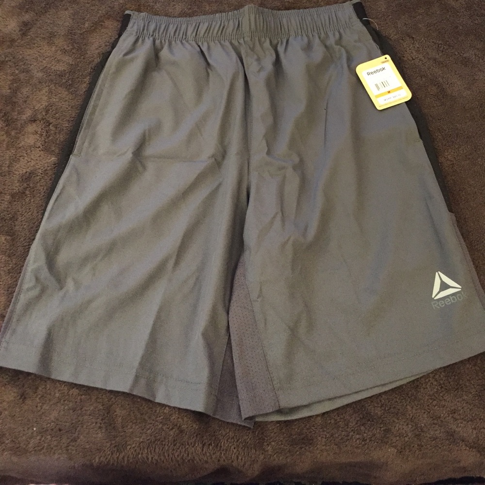 NWT men's grey/black Jupiter Reebok short Sz M