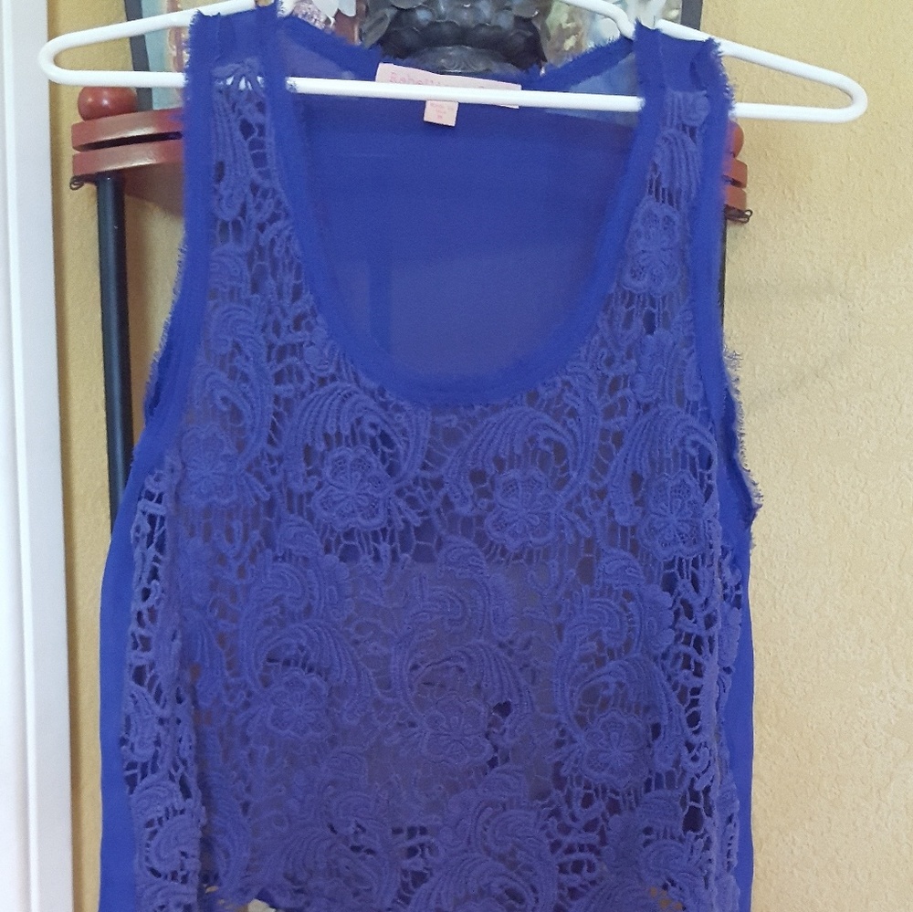 Lacey top