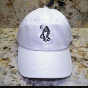 6 God hat
