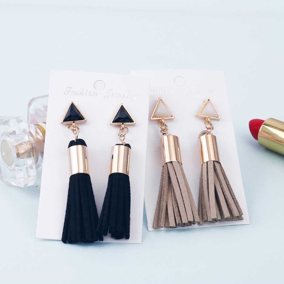 BLACK Vintage Triangle Tassel Earrings - Picture 4 of 4