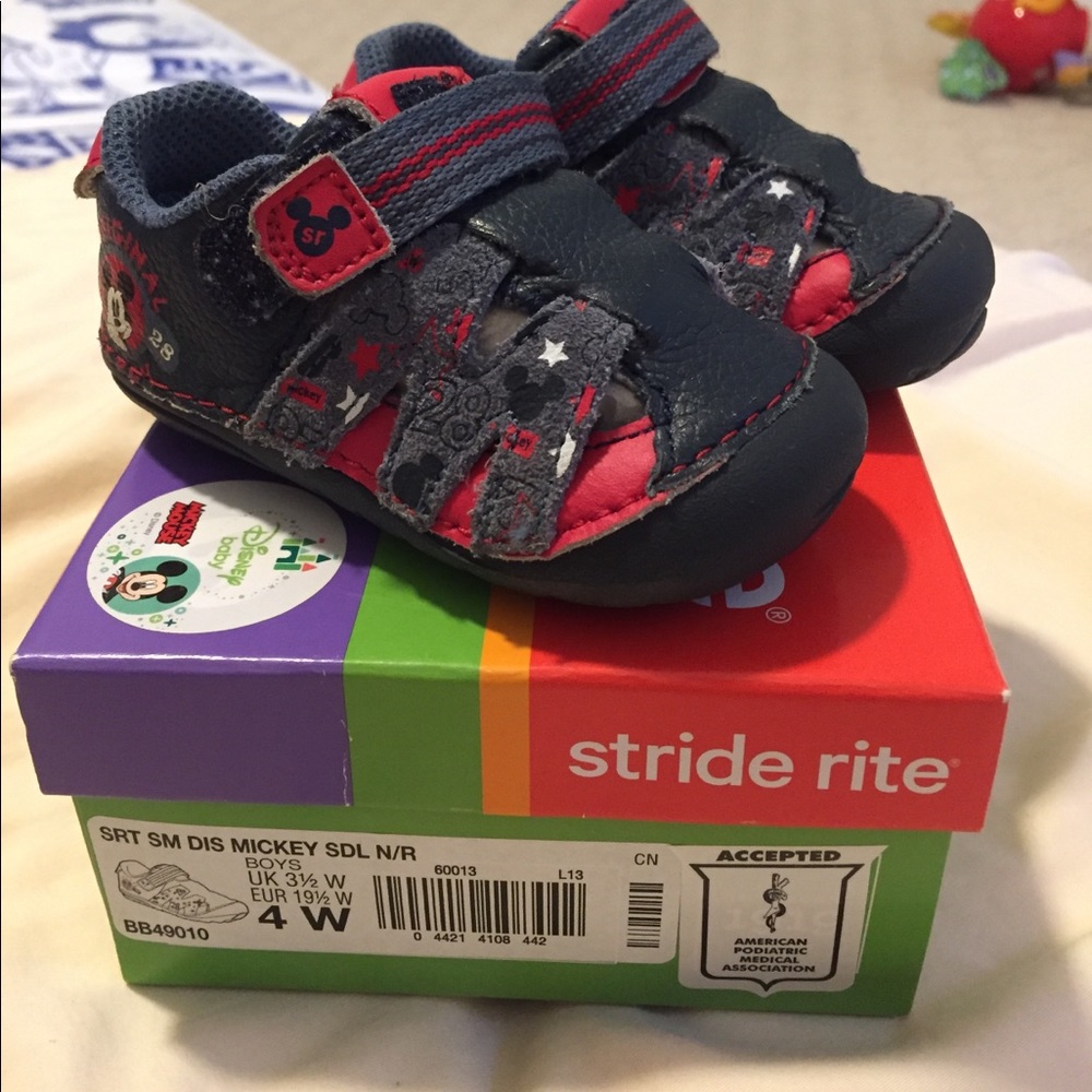 Stride rite Mickey Mouse boy Sandals
