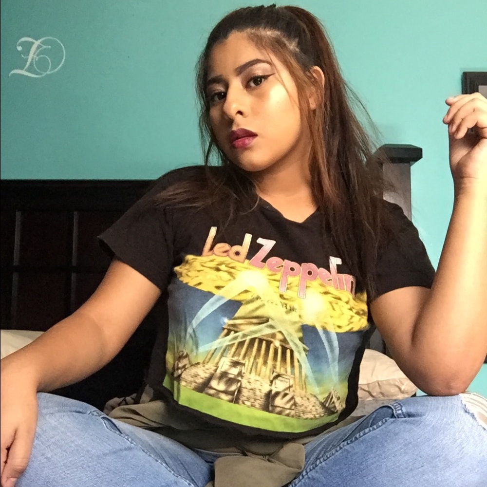 Meet your Posher, Monique