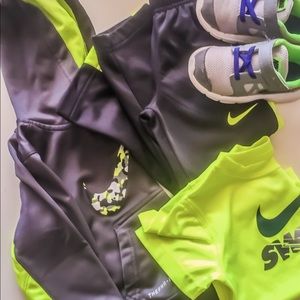 Nike Boy Therma-Fit Sweatsuit 3t