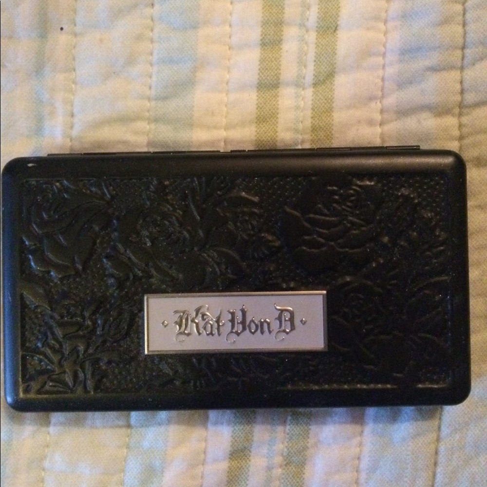 Kay von D eye shadow pallet
