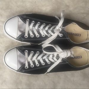 NEW BLACK WHITE  ALL STAR CONVERSE