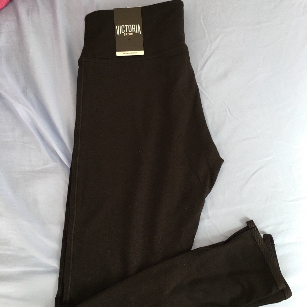 🔴SOLD🔴VS sport leggings (M)