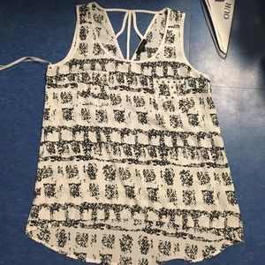 Black and white flowy tank