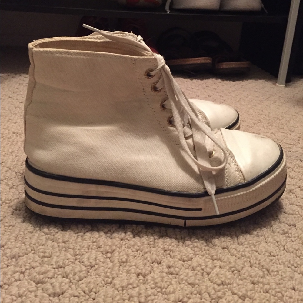 Platform sneakers