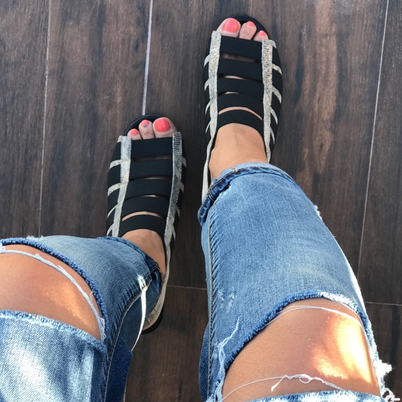 Strappy Snake Print Kitten Heel Sandals Wide Fit - Picture 3 of 7