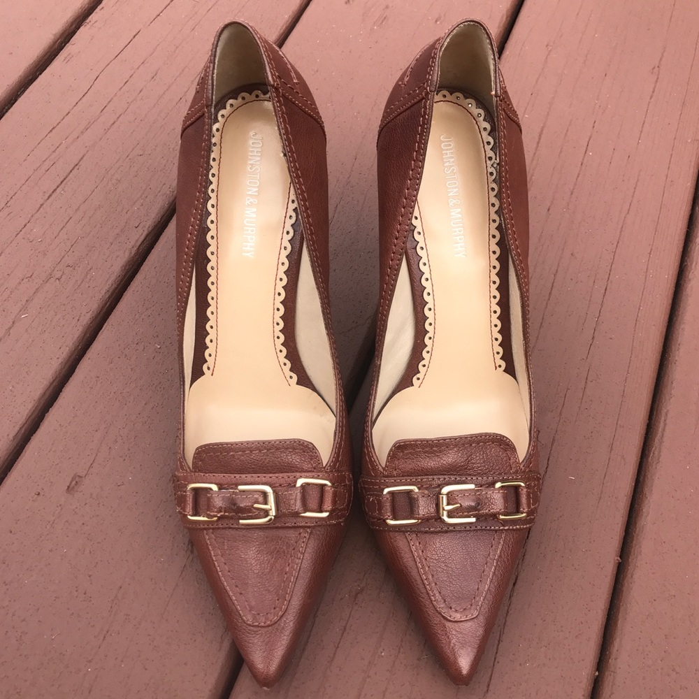 Johnston & Murphy pointed toe heels