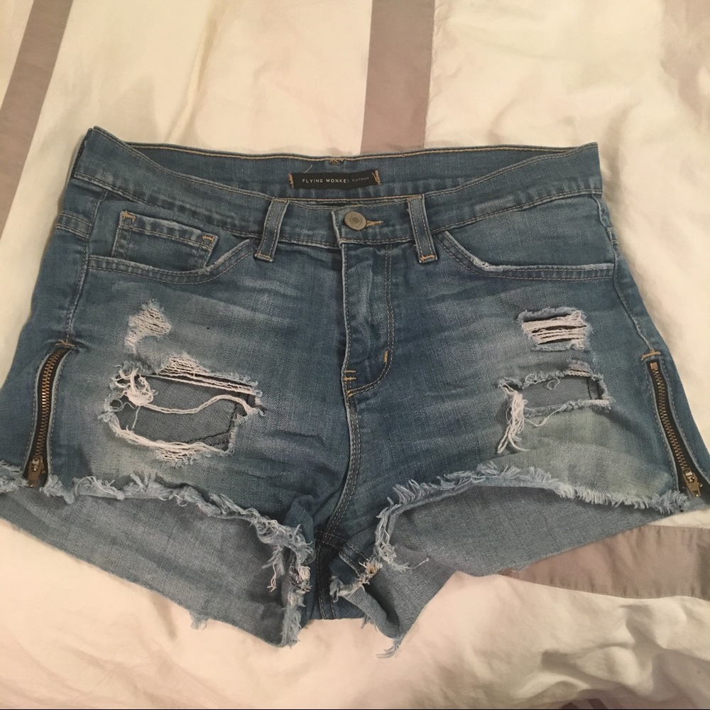 Flying Monkey Jean Shorts Size 27