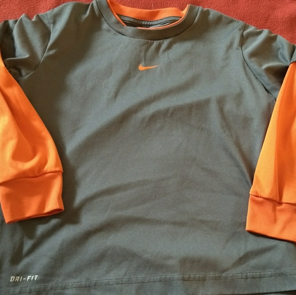 Boys Nike dri-fit
