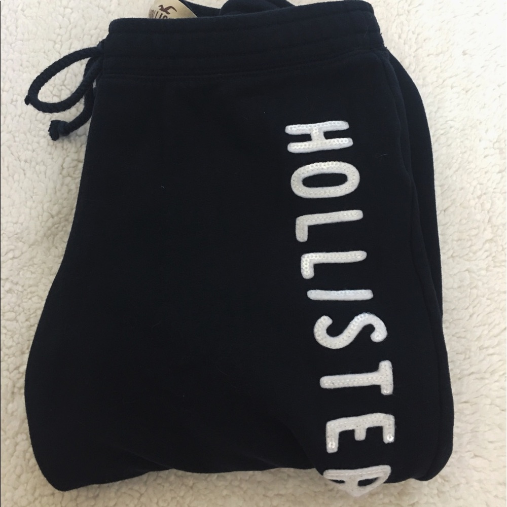 navy blue sweatpants