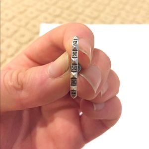 Zana stud earrings in antique silver