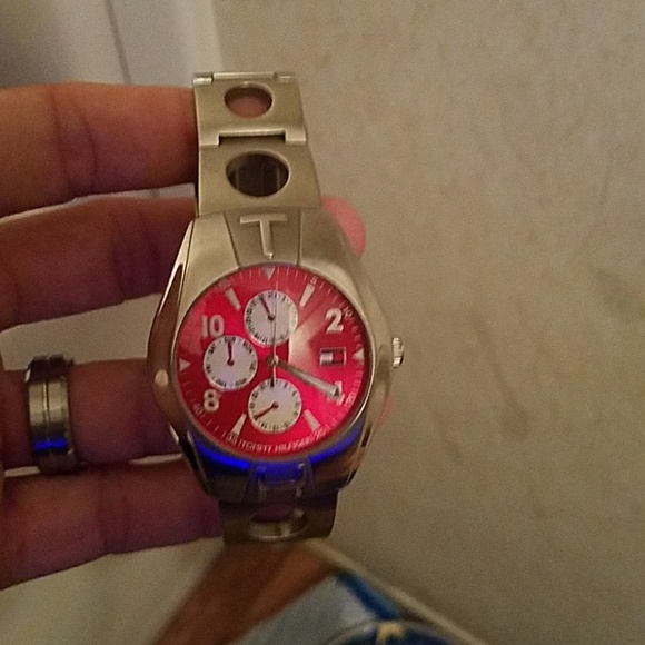 Tommy Hilfiger watch - Picture 2 of 3