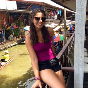 Meet your Posher, Sarah