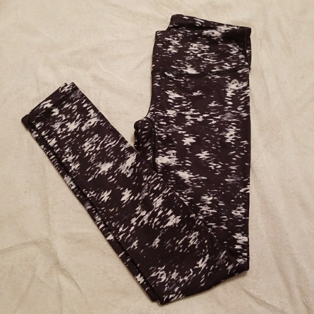 Black and white leggings
