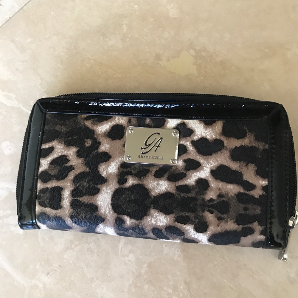 NWOT Grace Adele Wallet