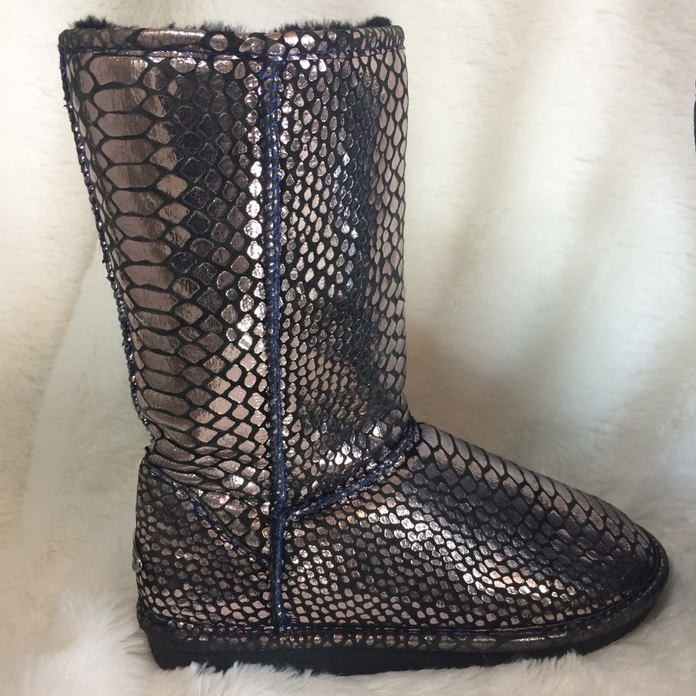BEARPAW Women BOOTS Snake Skin Pattern Shiny Sz 6