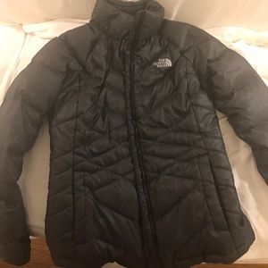 Like new NorthFace Coat in charcoal gray!