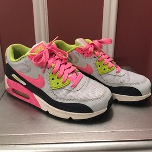 👟 Girls Nike Air Max size 6Y 👟