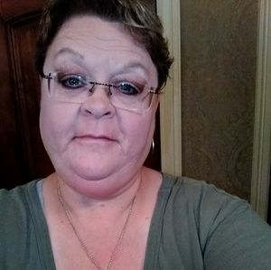 Meet your Posher, Sandy