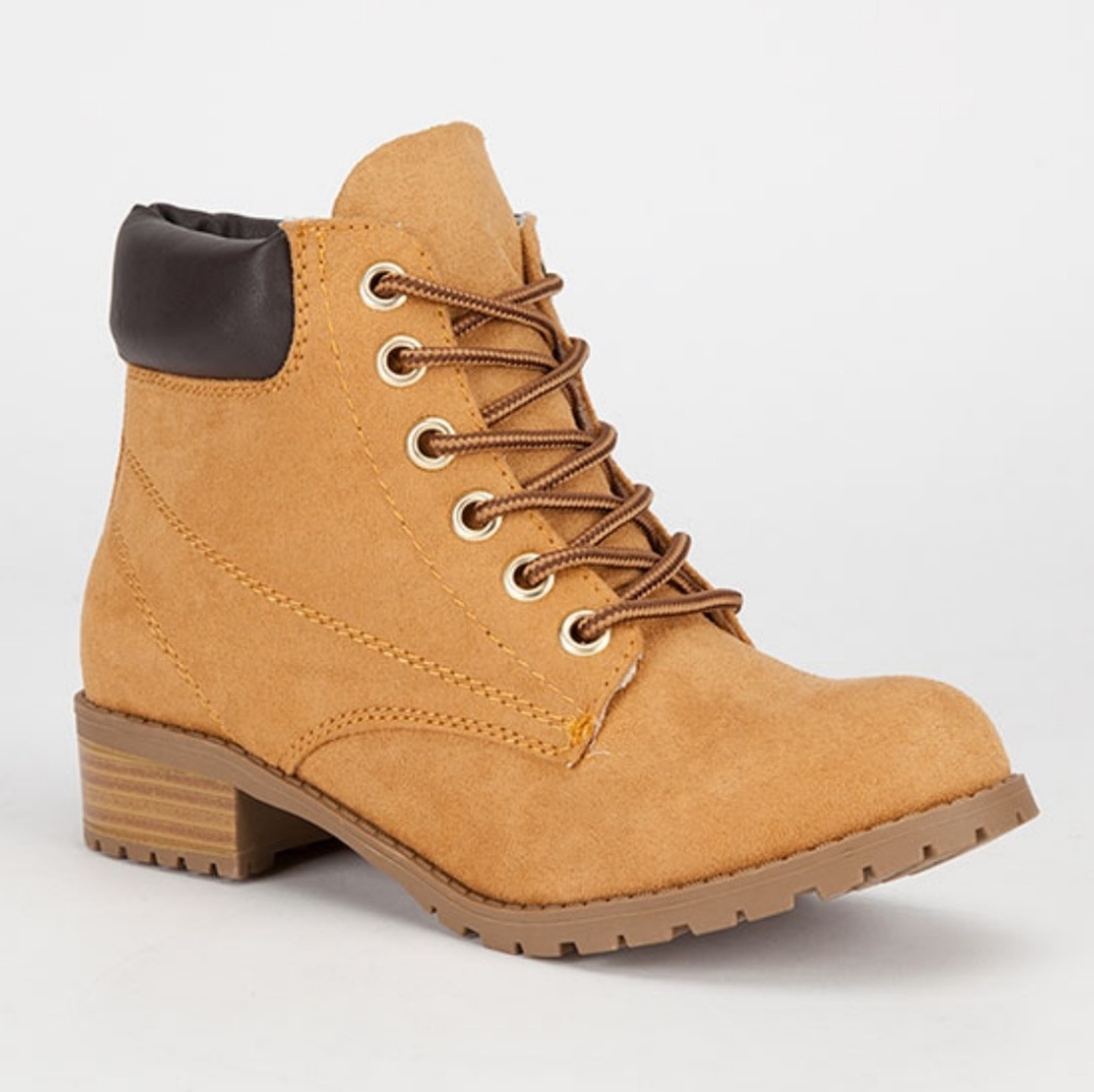 Tillys Mid Boots
