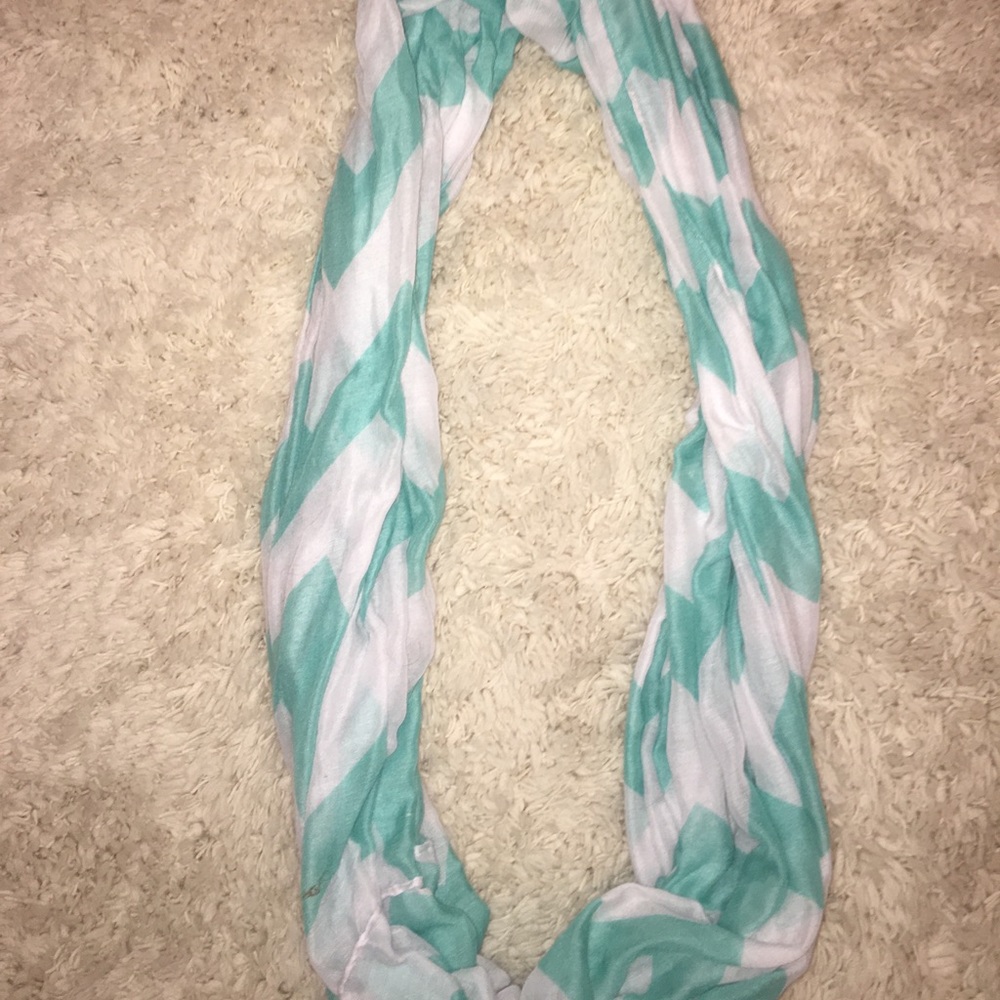 Cheveron infinity scarf