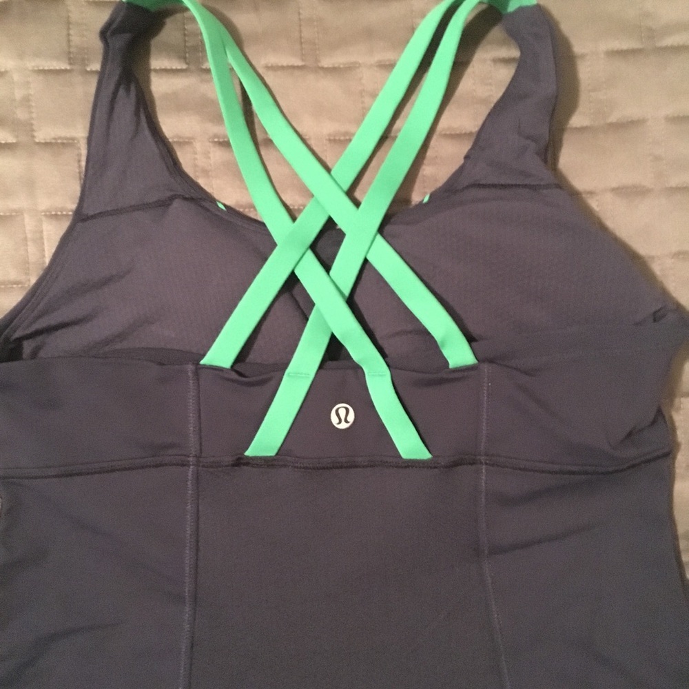 Lululemon top - Picture 2 of 2