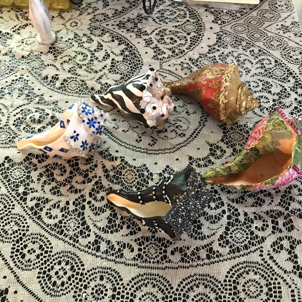 Decorative Handcrafted Shells - Picture 4 of 5