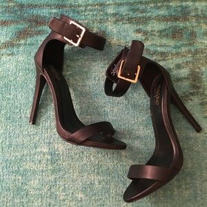 Black straps heels!
