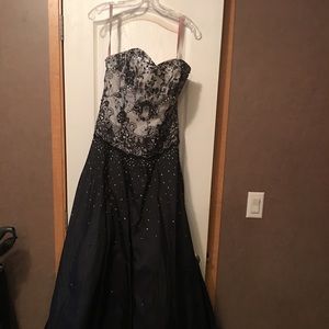 Bodice style formal dress
