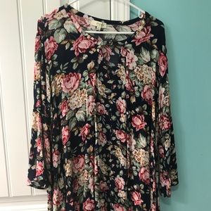 Umgee navy floral tunic