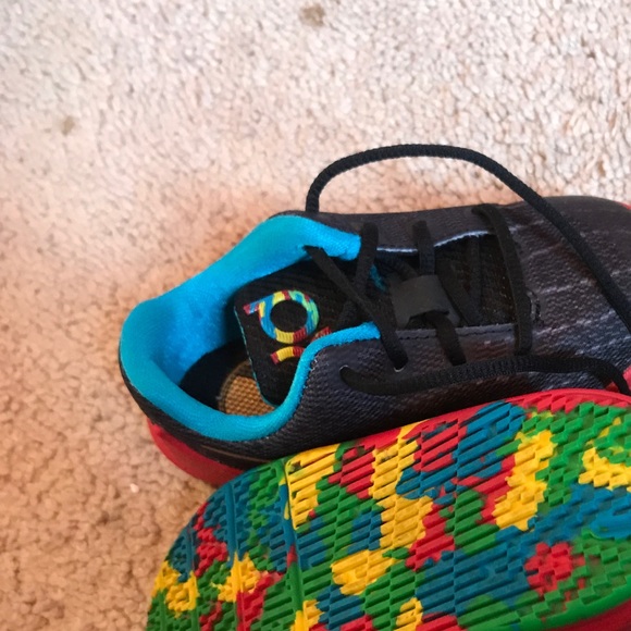 Shoes - Picture 2 of 2