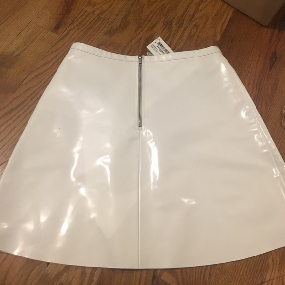 NEW American Apparel Zip front white vinyl skirt m - Picture 4 of 5