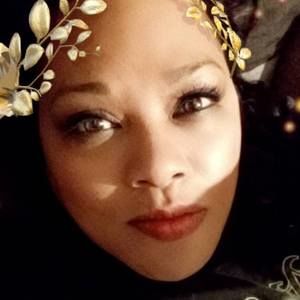 Meet your Posher, Tessie