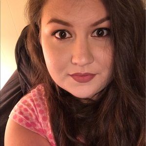 Meet your Posher, Katelyn