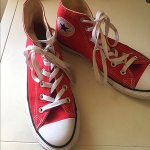 Red high top converse!!
