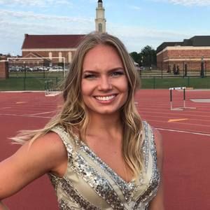Meet your Posher, Carleigh
